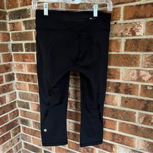 Lululemon  * Women’s  Zip Back Pocket Crop Capri Leggings Pants Size 6